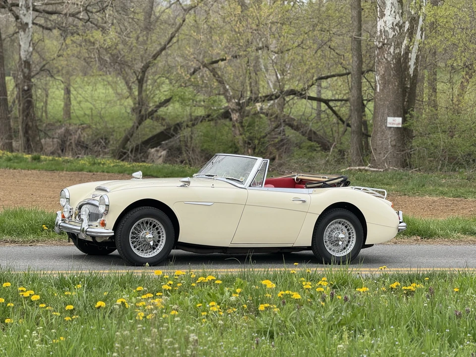 1965 Austin-Healey 3000 Mark III - Image 5 of 31