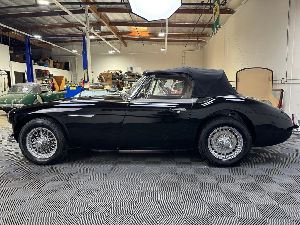 1965 Austin-Healey 3000 Mark III - Image 5 of 31