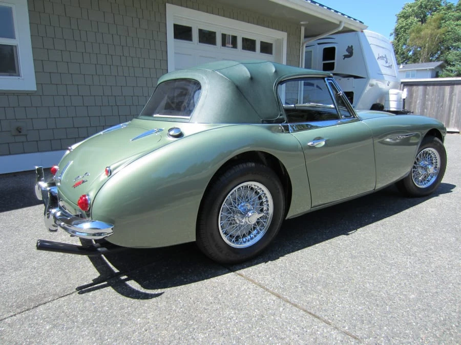 1965 Austin-Healey 3000 Mark III - Image 2 of 11