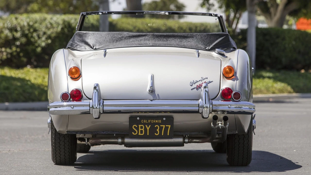 1965 Austin-Healey 3000 Mark III - Image 18 of 31