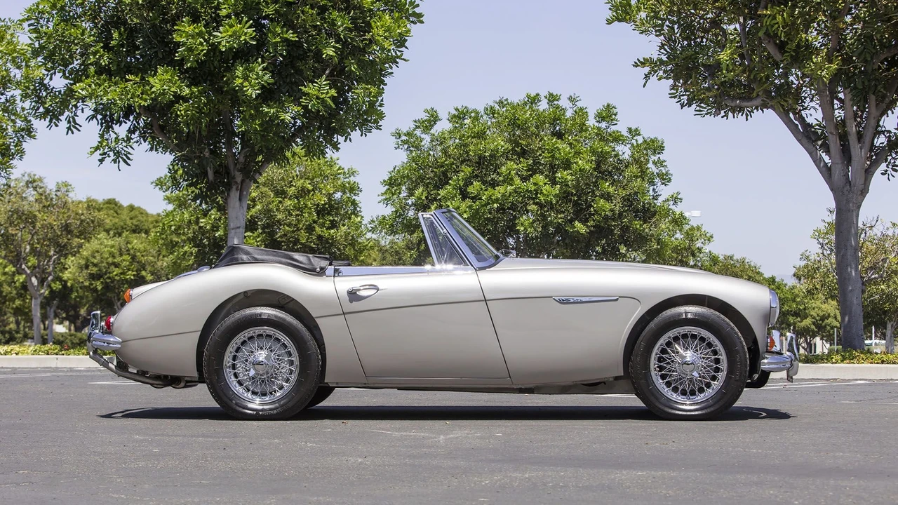 1965 Austin-Healey 3000 Mark III - Image 7 of 31