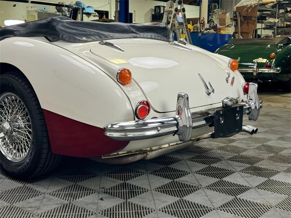 1965 Austin-Healey 3000 Mark III - Image 15 of 31