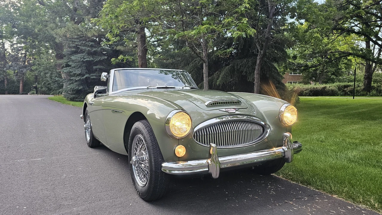 1965 Austin-Healey 3000 Mark III - Image 16 of 31