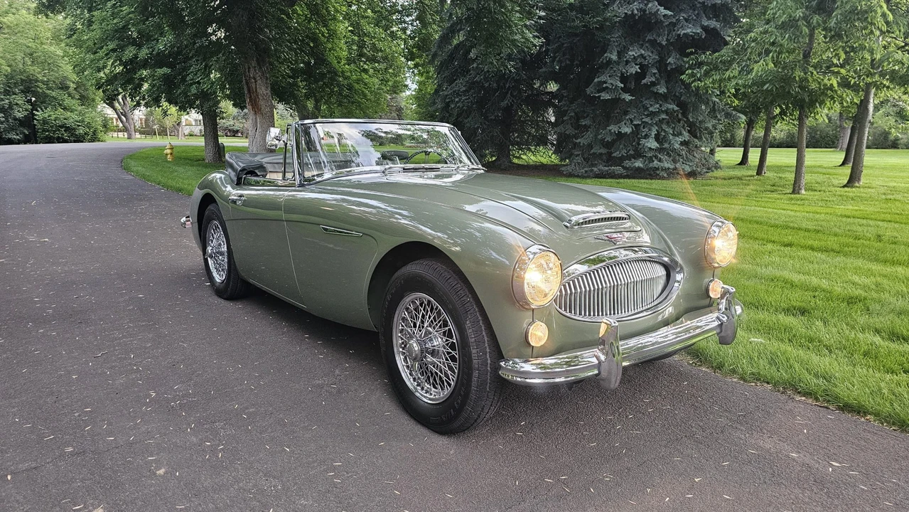 1965 Austin-Healey 3000 Mark III - Image 18 of 31