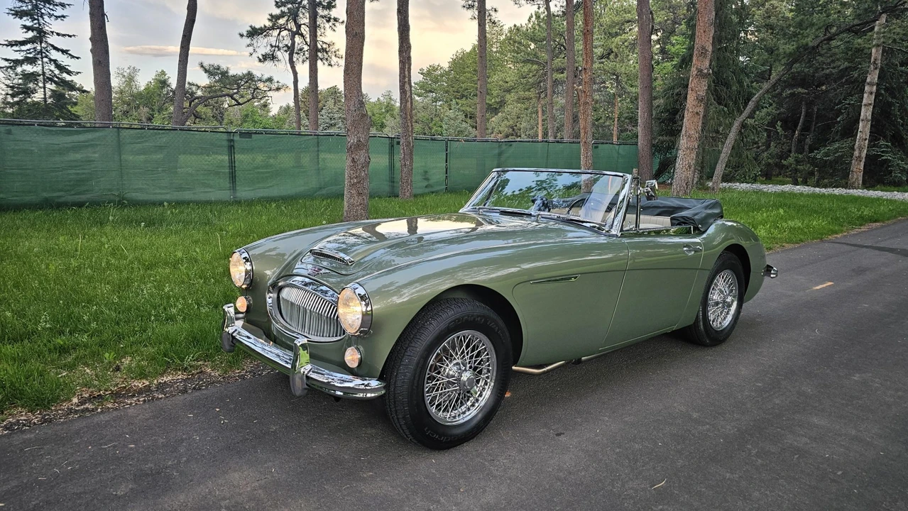 1965 Austin-Healey 3000 Mark III - Image 2 of 31