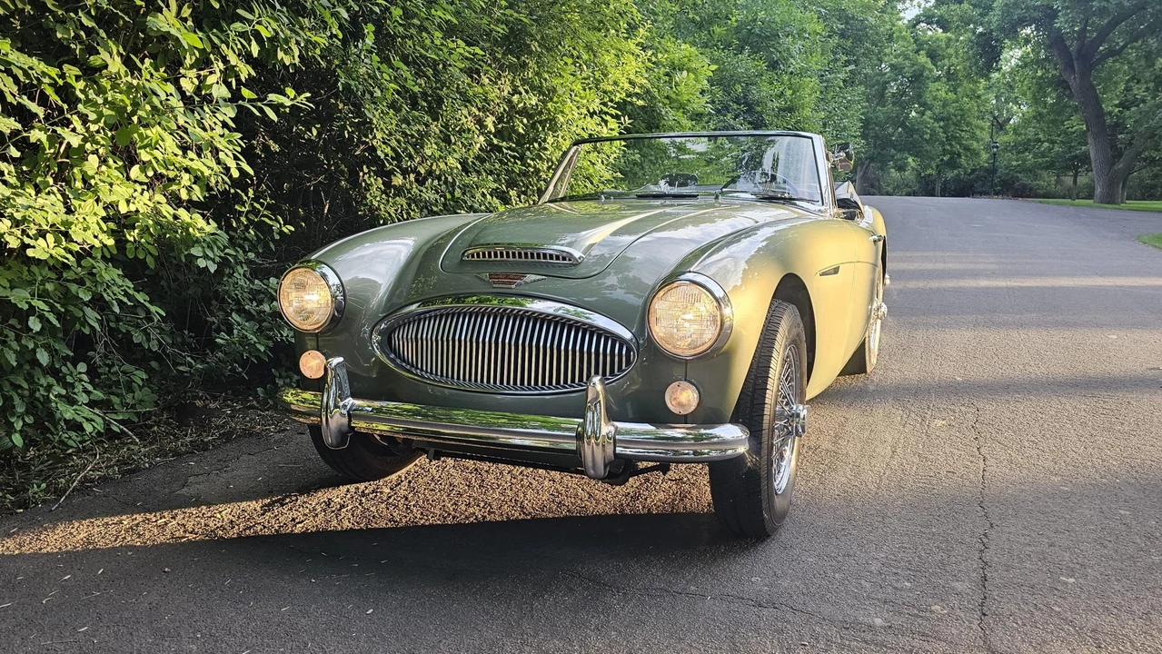 1965 Austin-Healey 3000 Mark III - Image 10 of 31