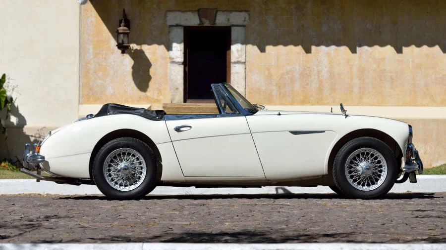 1965 Austin-Healey 3000 Mark III - Image 2 of 12