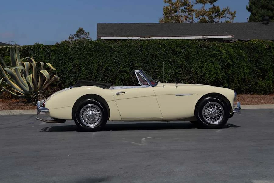 1965 Austin-Healey 3000 Mark III - Image 9 of 31