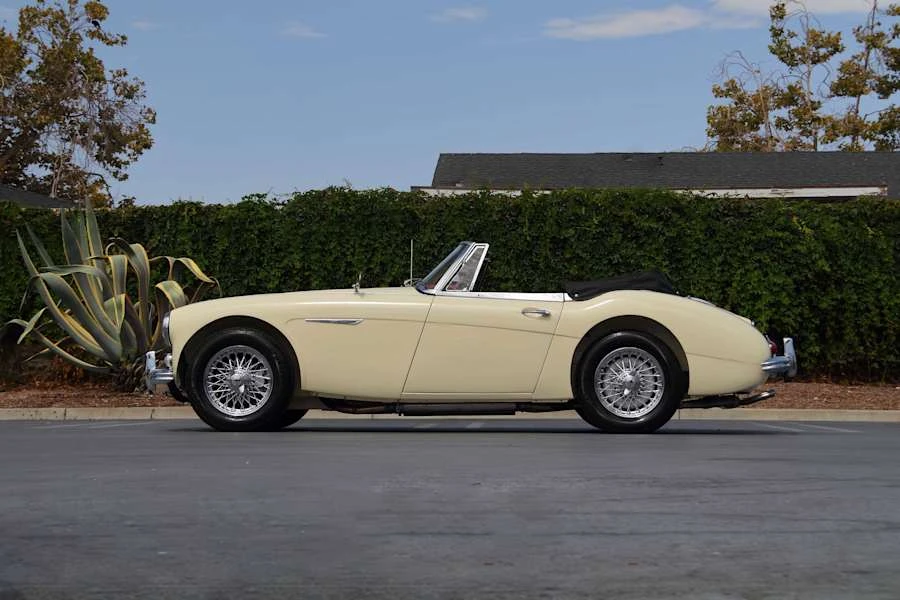 1965 Austin-Healey 3000 Mark III - Image 16 of 31