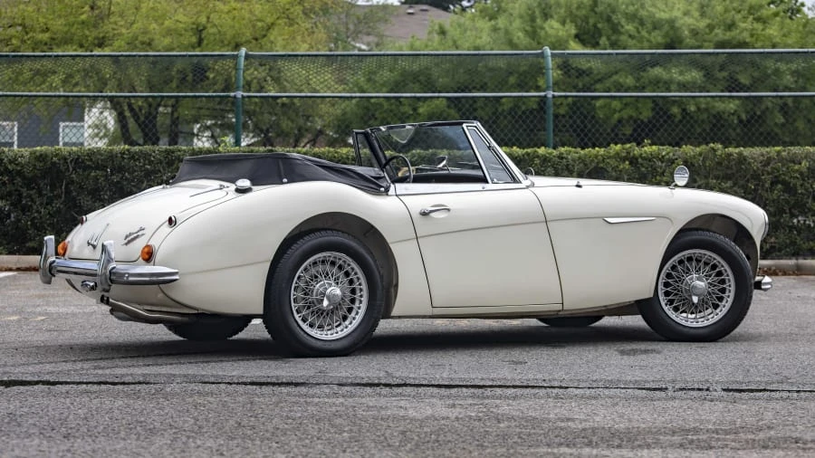 1965 Austin-Healey 3000 Mark III - Image 13 of 18