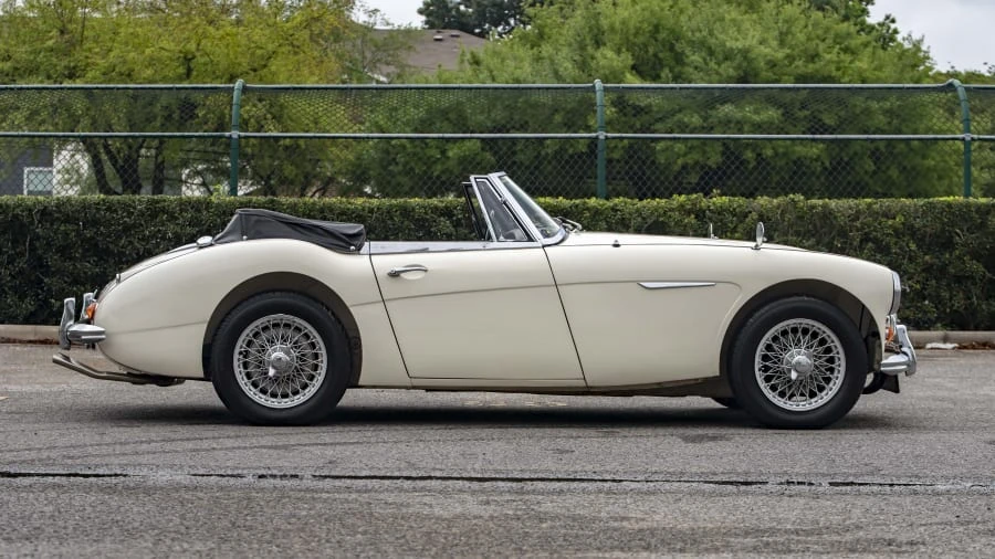 1965 Austin-Healey 3000 Mark III - Image 14 of 18