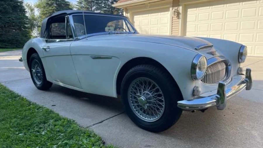 1965 Austin-Healey 3000 Mark III - Image 10 of 17