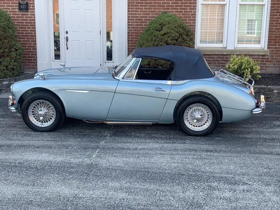 1965 Austin-Healey 3000 Mark III - Image 2 of 9