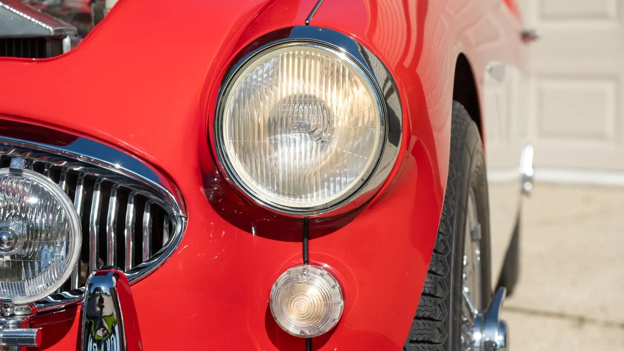 1965 Austin-Healey 3000 Mark III - Image 29 of 31
