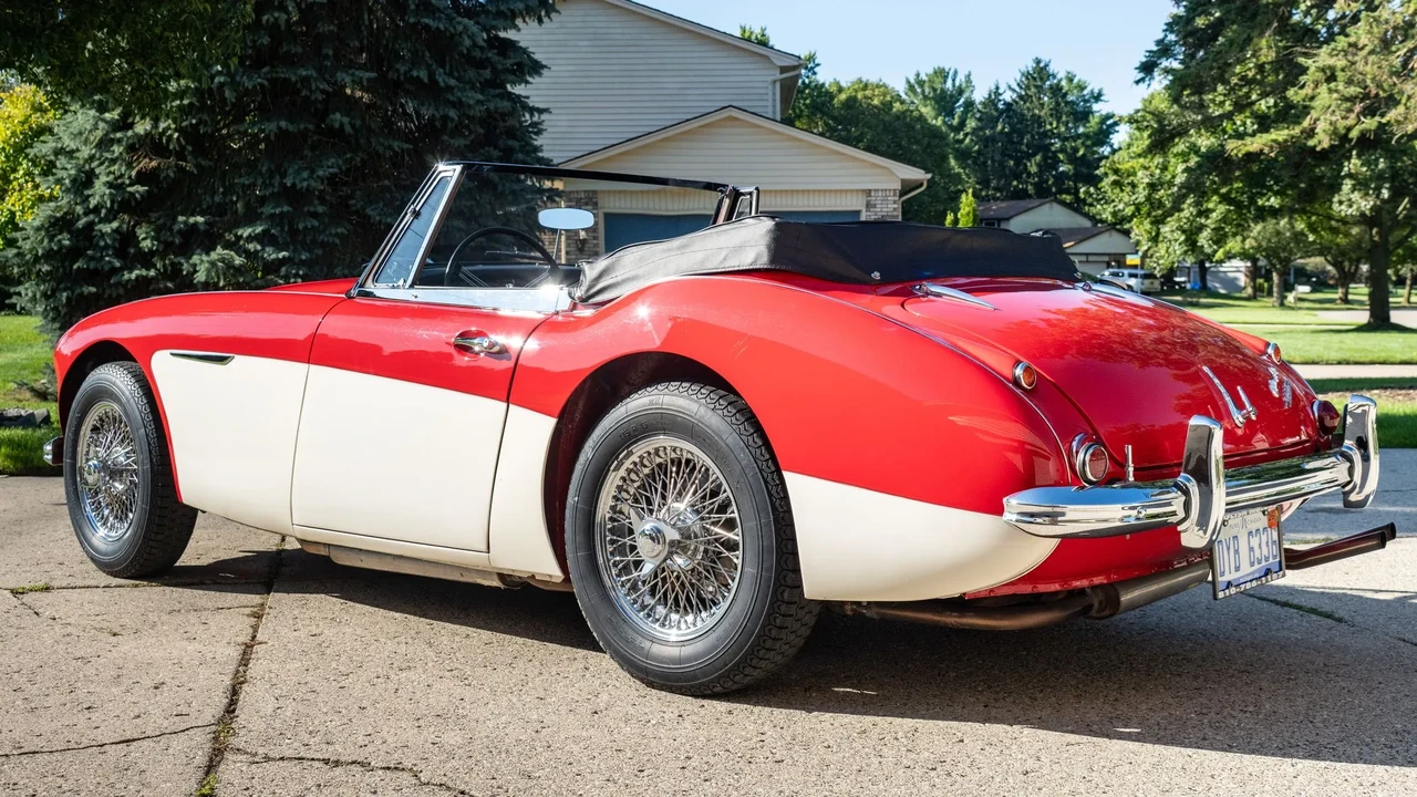 1965 Austin-Healey 3000 Mark III - Image 7 of 31