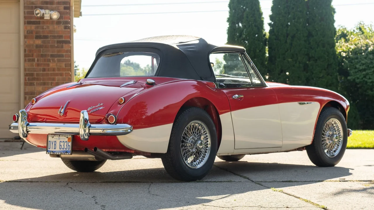 1965 Austin-Healey 3000 Mark III - Image 14 of 31
