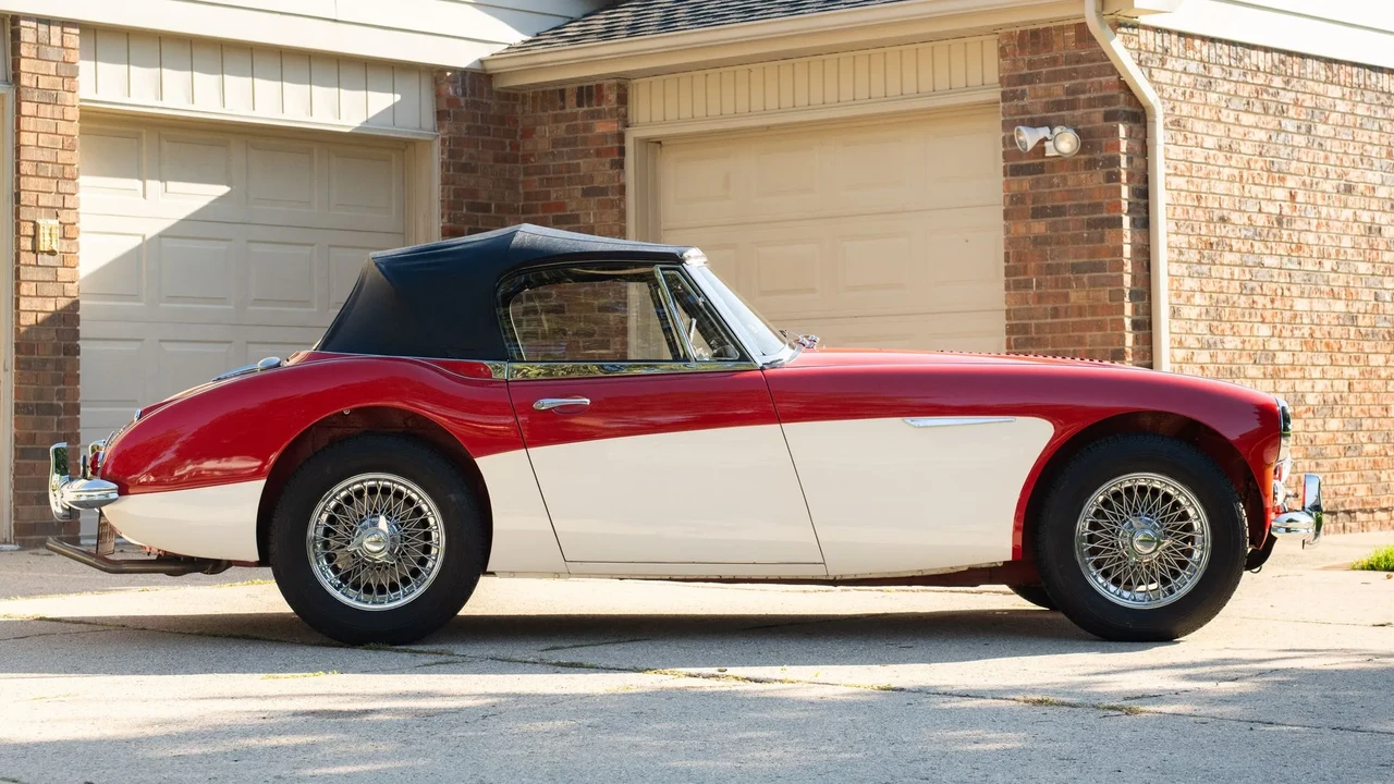 1965 Austin-Healey 3000 Mark III - Image 12 of 31