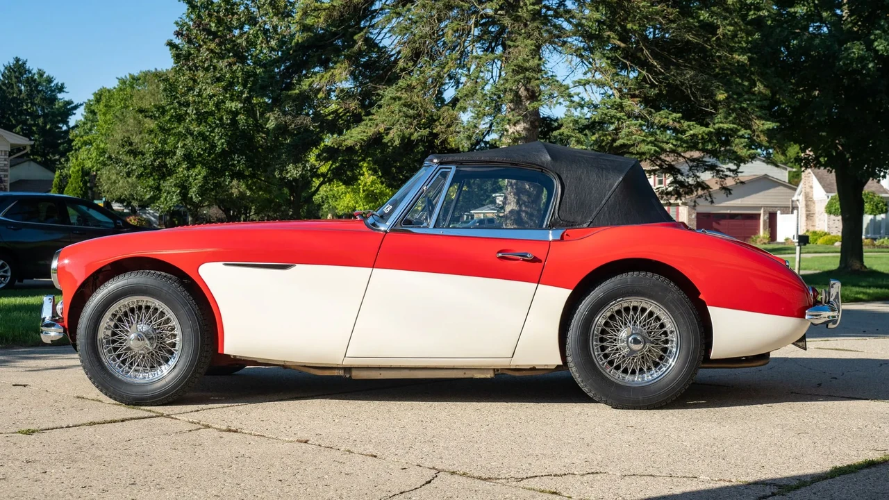 1965 Austin-Healey 3000 Mark III - Image 16 of 31