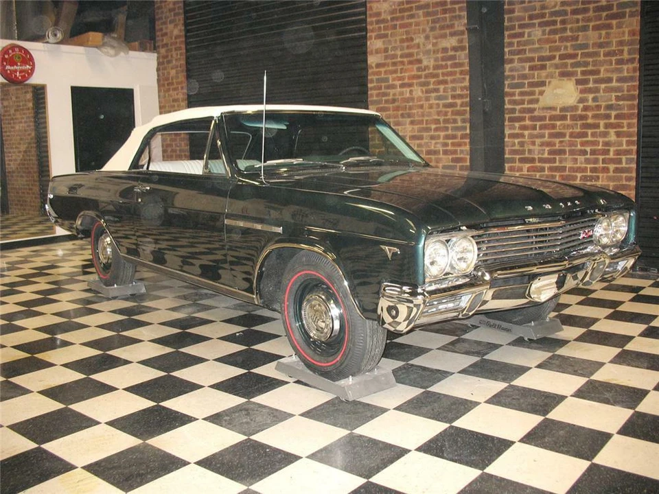 1965 Buick Gran Sport - Image 2 of 4