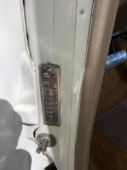 1965 Buick Wildcat - Image 16 of 21