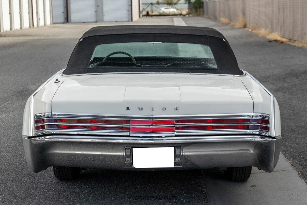 1965 Buick Electra - Image 7 of 12