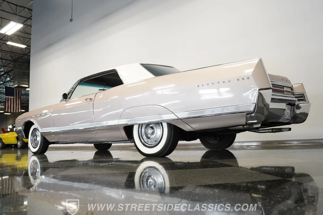 1965 Buick Electra - Image 11 of 31