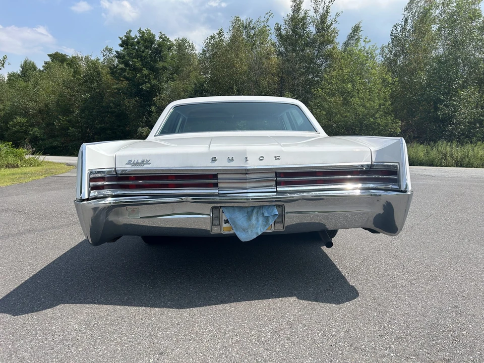 1965 Buick Electra - Image 7 of 31