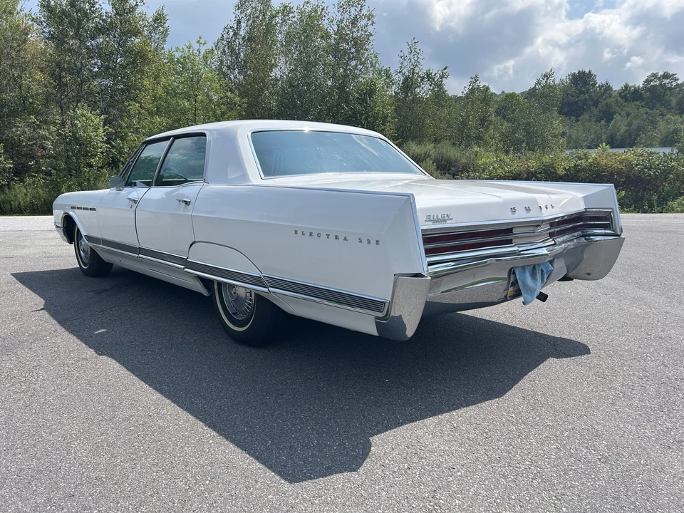 1965 Buick Electra - Image 8 of 31