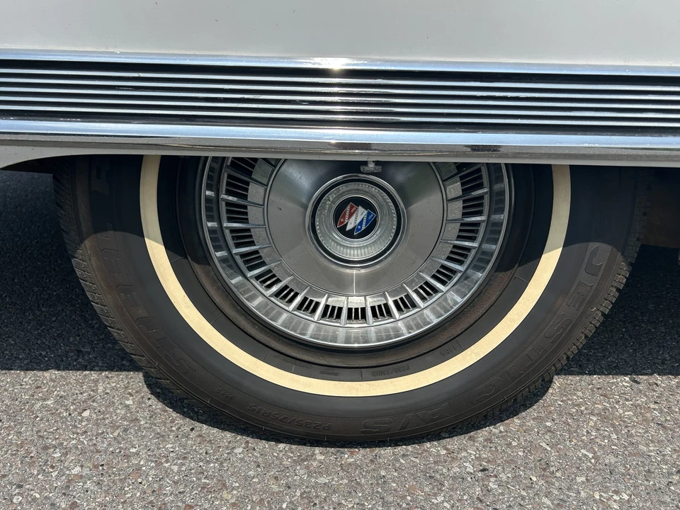 1965 Buick Electra - Image 17 of 31