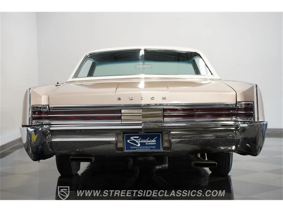 1965 Buick Electra - Image 27 of 31