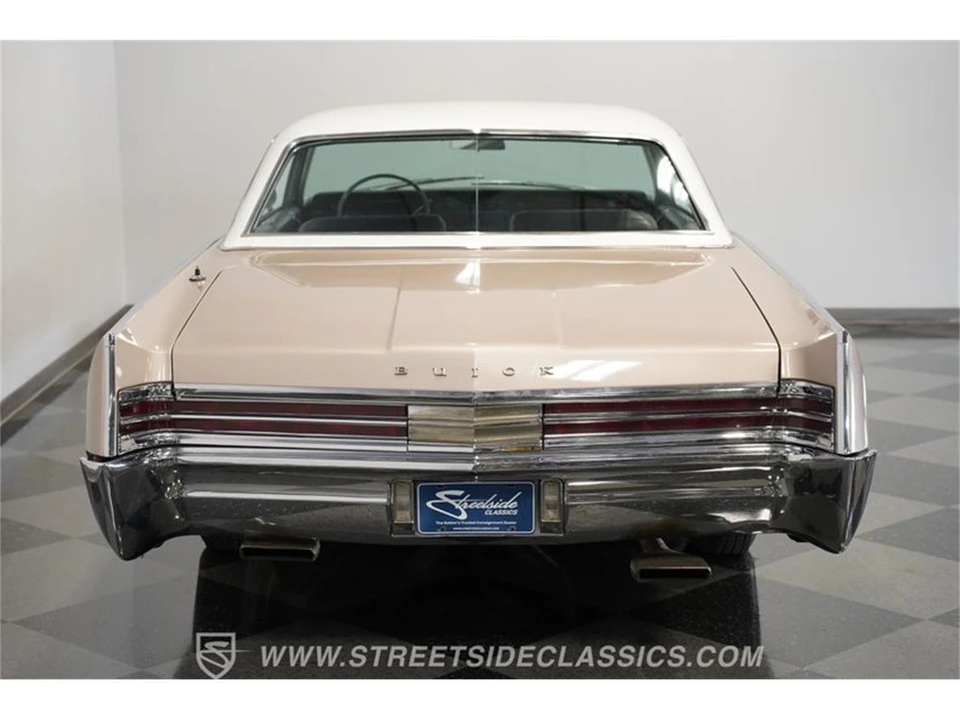 1965 Buick Electra - Image 28 of 31