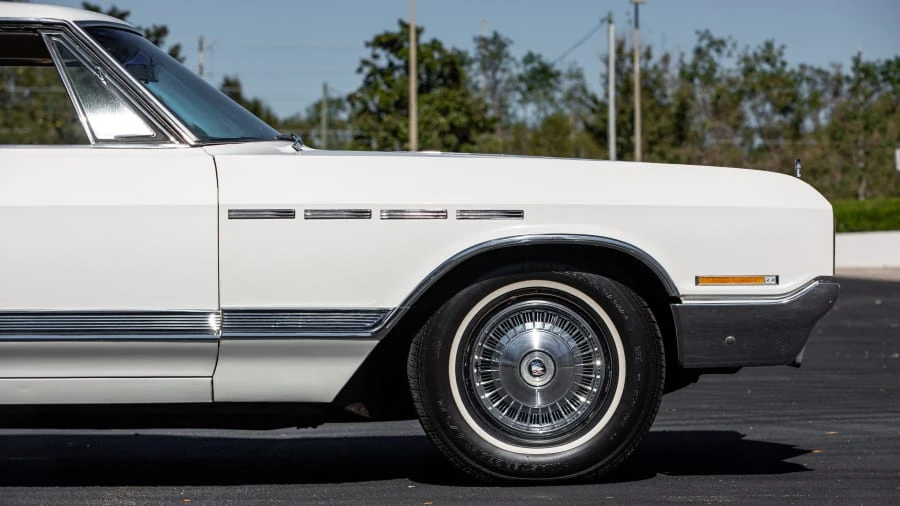 1965 Buick Electra - Image 6 of 24