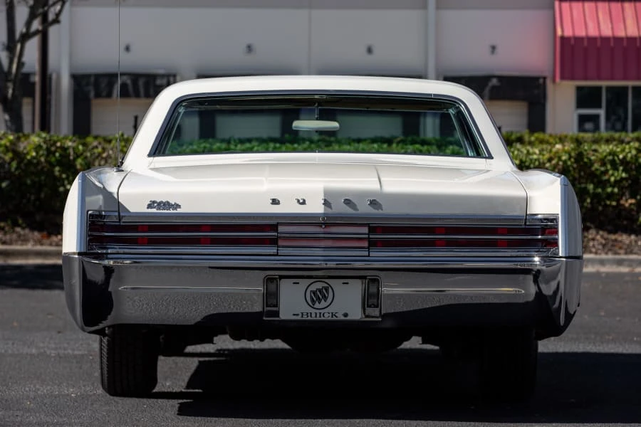 1965 Buick Electra - Image 4 of 24