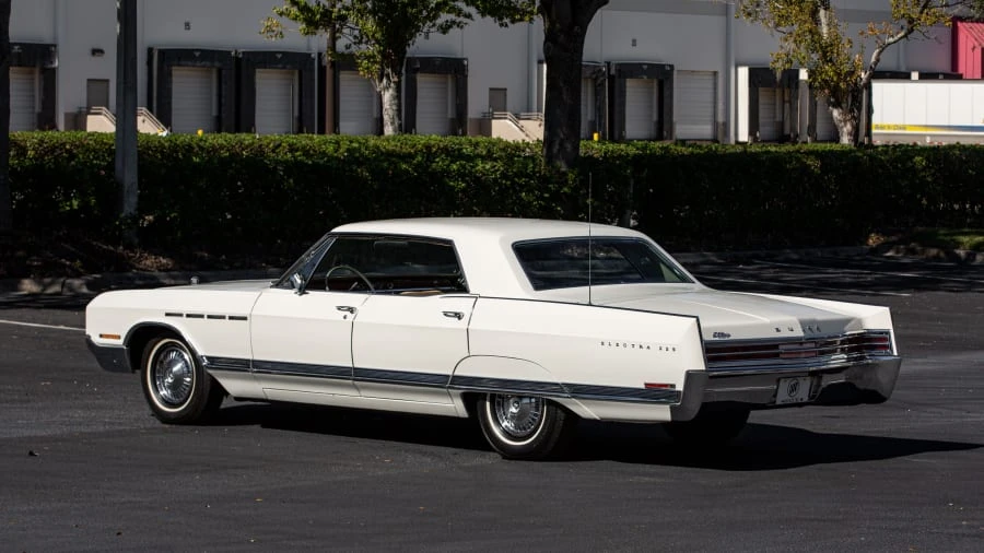 1965 Buick Electra - Image 8 of 24
