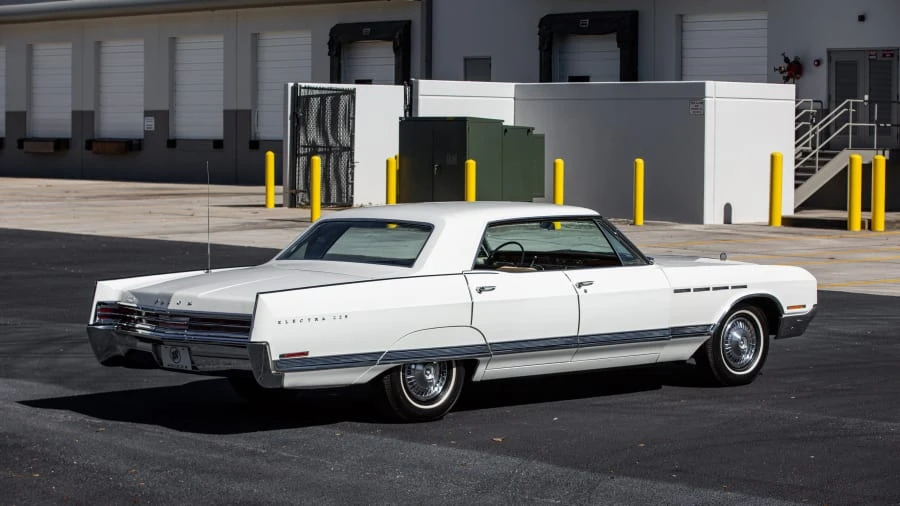 1965 Buick Electra - Image 9 of 24