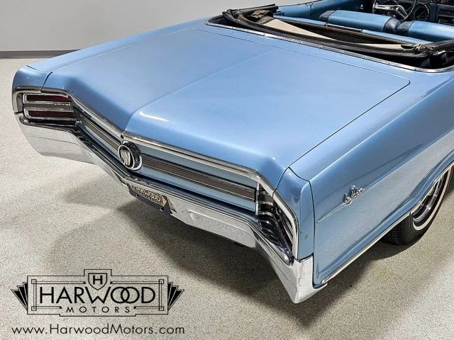 1965 Buick LeSabre - Image 20 of 31