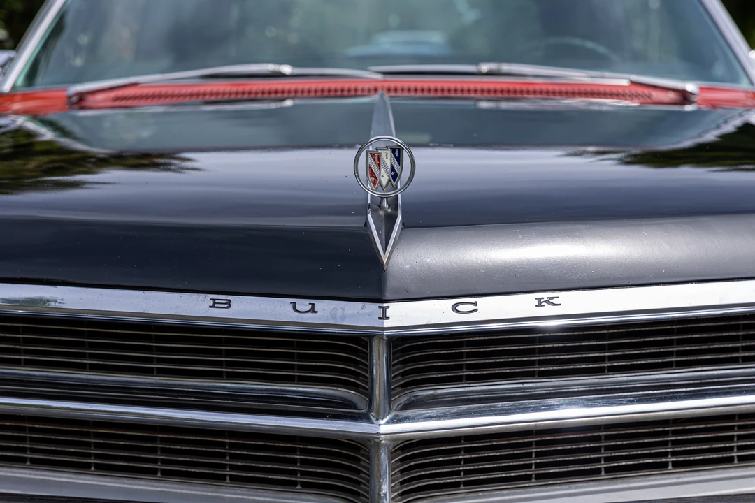 1965 Buick LeSabre - Image 20 of 31