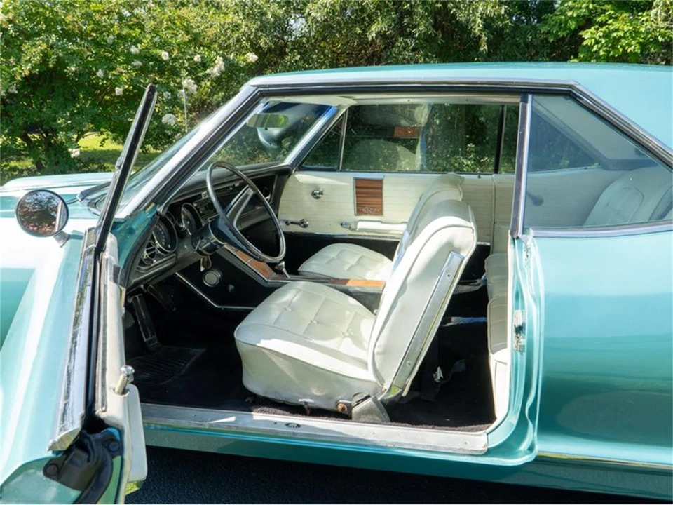 1965 Buick Riviera 1st Gen - Image 19 of 31