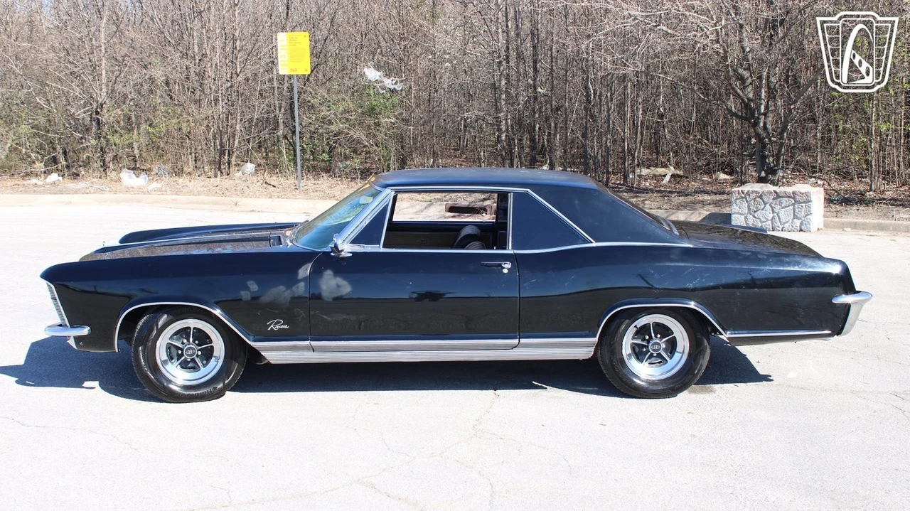 1965 Buick Riviera 1st Gen - Image 11 of 12