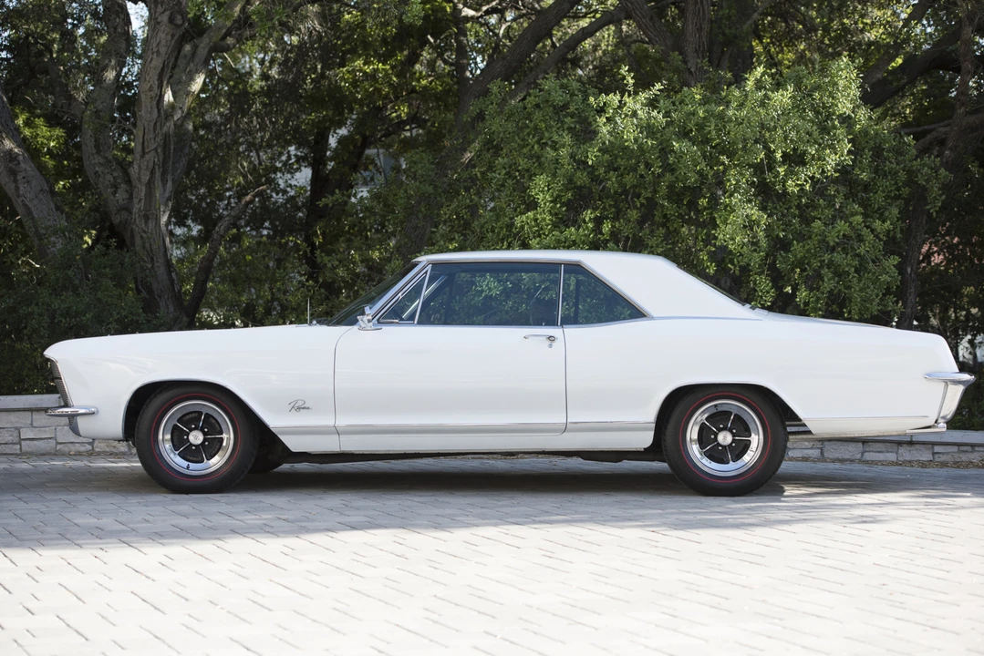 1965 Buick Riviera 1st Gen - Image 10 of 31
