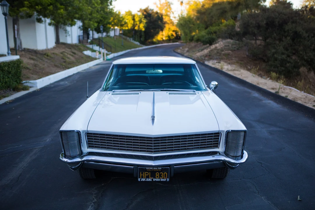1965 Buick Riviera 1st Gen - Image 9 of 31