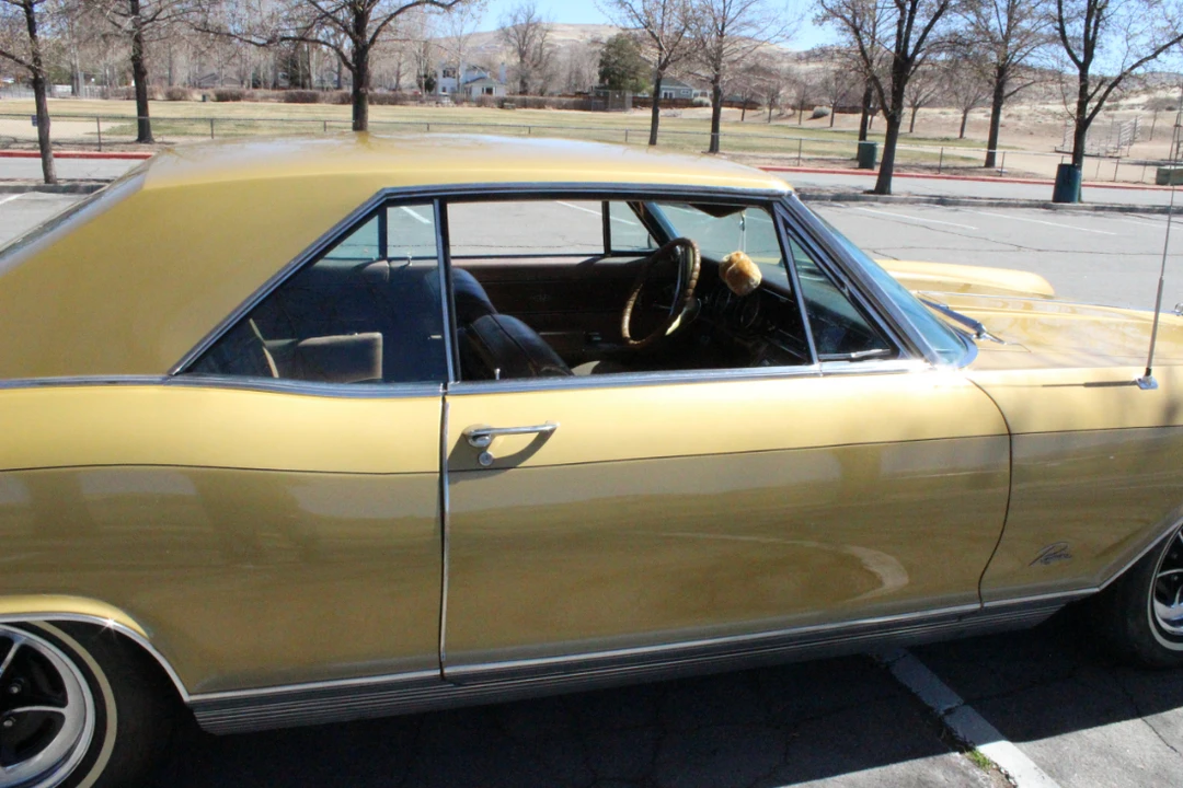 1965 Buick Riviera 1st Gen - Image 17 of 31