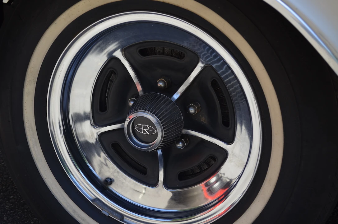 1965 Buick Riviera 1st Gen - Image 17 of 31