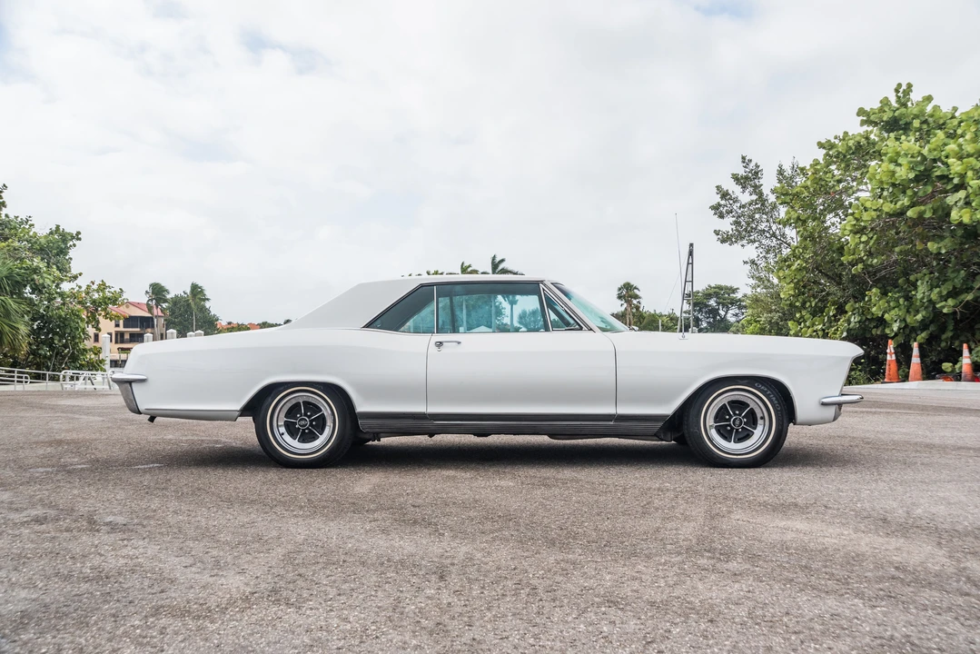 1965 Buick Riviera 1st Gen - Image 9 of 31