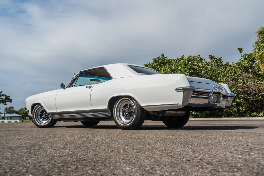 1965 Buick Riviera 1st Gen - Image 17 of 31