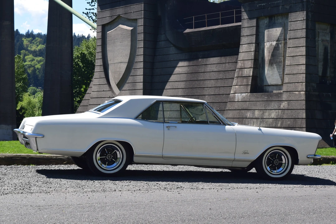 1965 Buick Riviera 1st Gen - Image 11 of 31