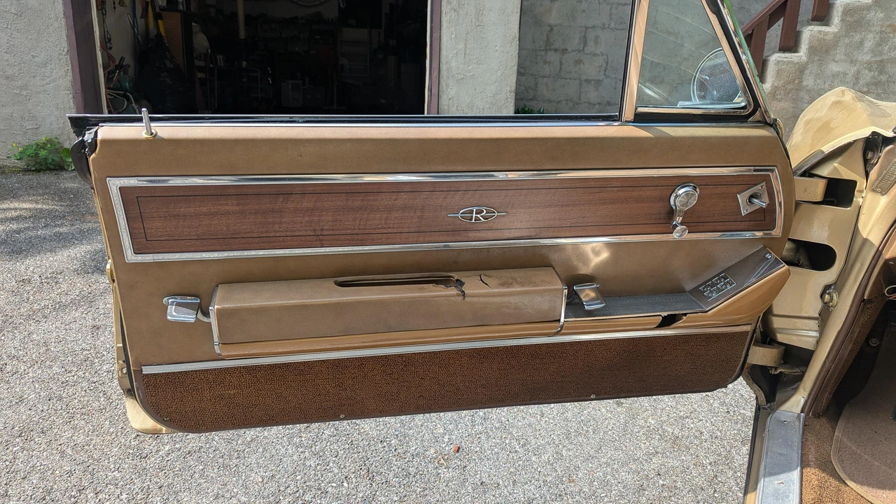 1965 Buick Riviera 1st Gen - Image 30 of 31