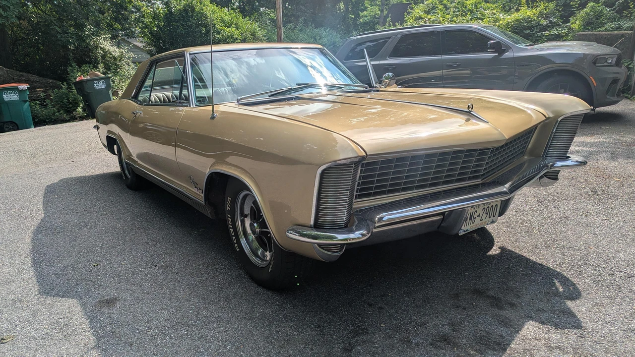 1965 Buick Riviera 1st Gen - Image 10 of 31