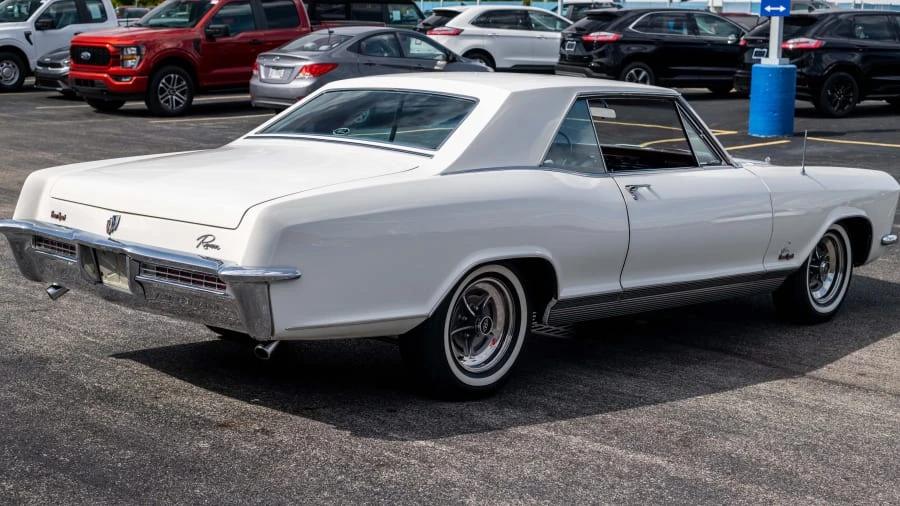 1965 Buick Riviera GS 1st Gen - Image 3 of 31