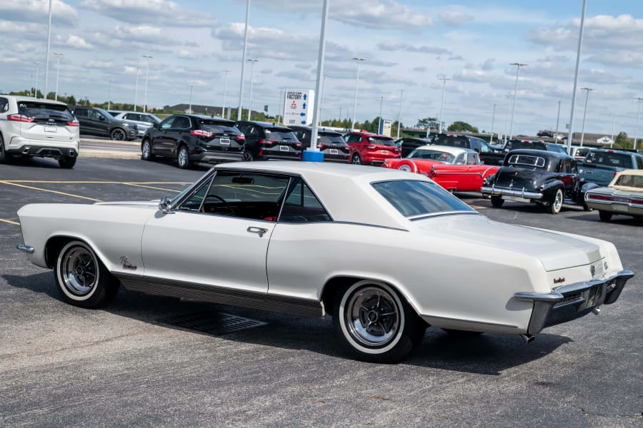 1965 Buick Riviera GS 1st Gen - Image 14 of 31